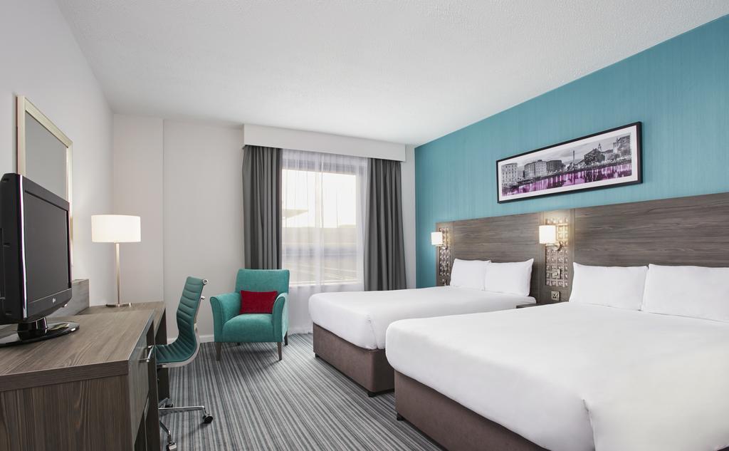 Leonardo Hotel Cheltenham Bagian luar foto