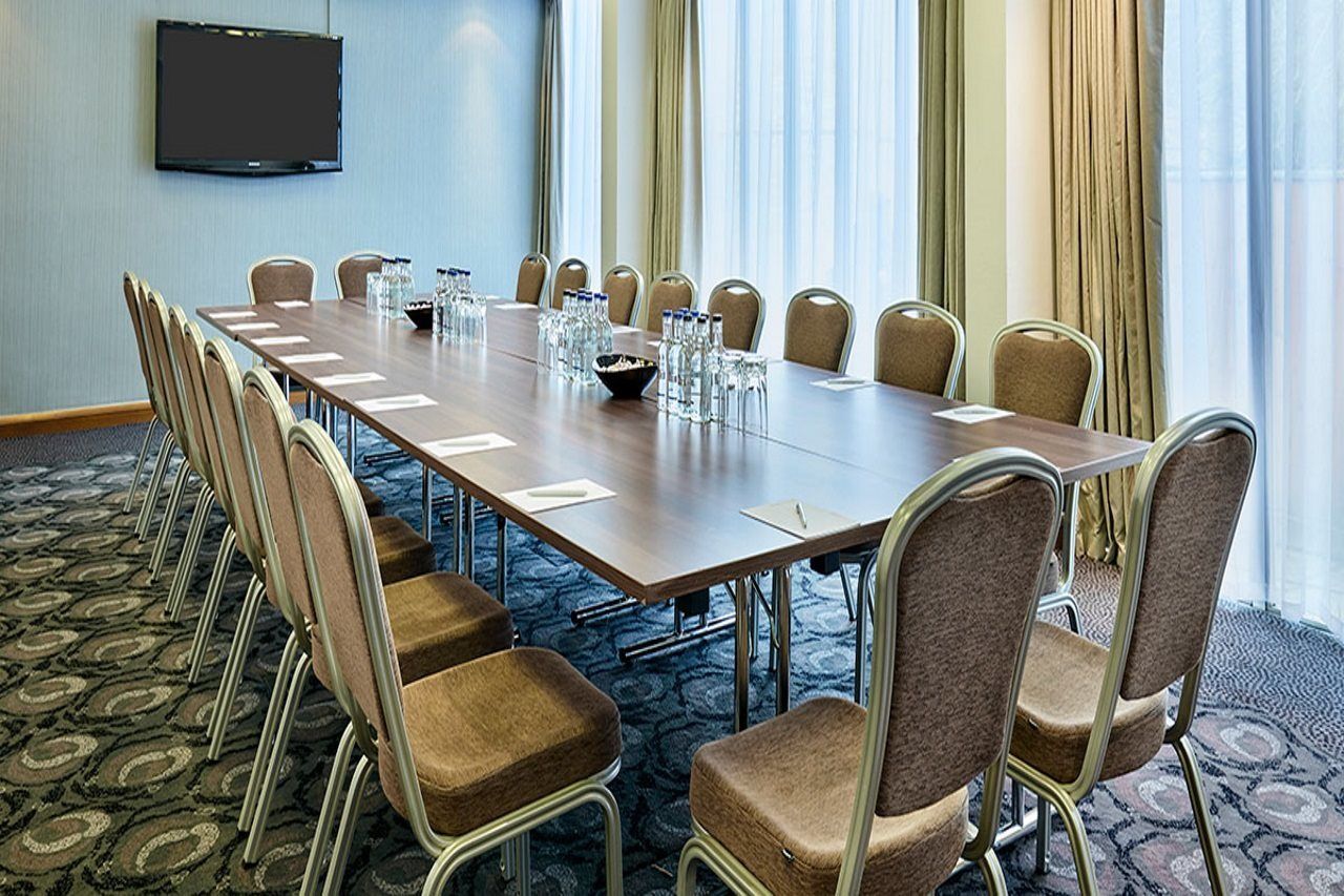 Leonardo Hotel Cheltenham Bagian luar foto