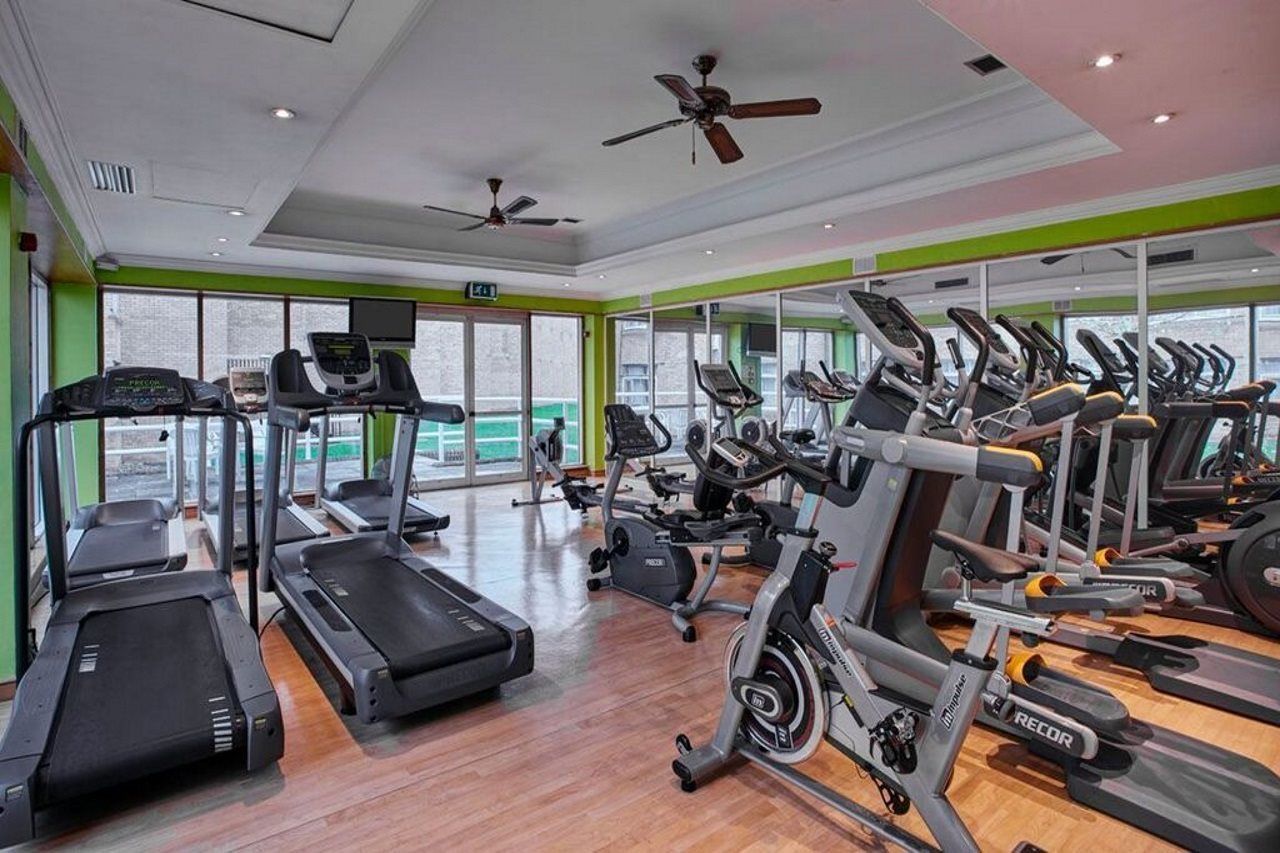 Leonardo Hotel Cheltenham Bagian luar foto