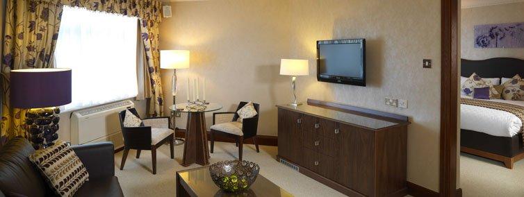 Leonardo Hotel Cheltenham Ruang foto