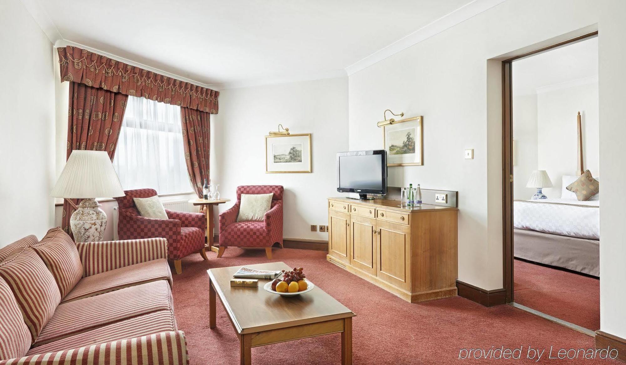Leonardo Hotel Cheltenham Bagian luar foto