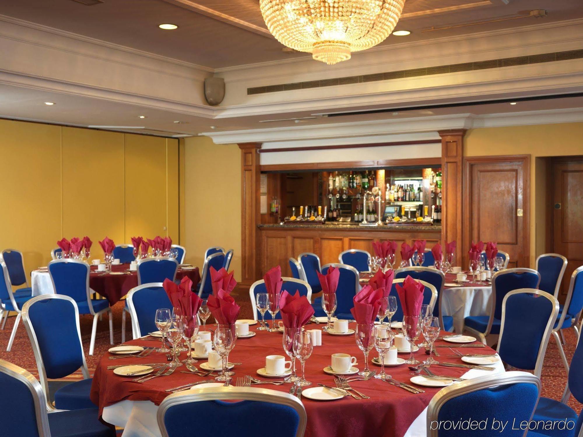 Leonardo Hotel Cheltenham Bagian luar foto