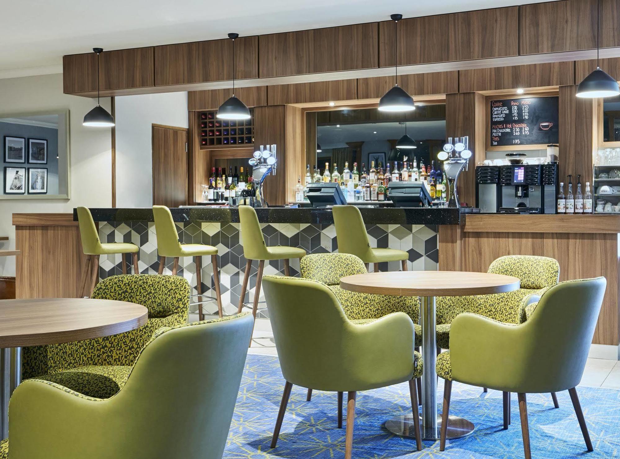 Leonardo Hotel Cheltenham Bagian luar foto
