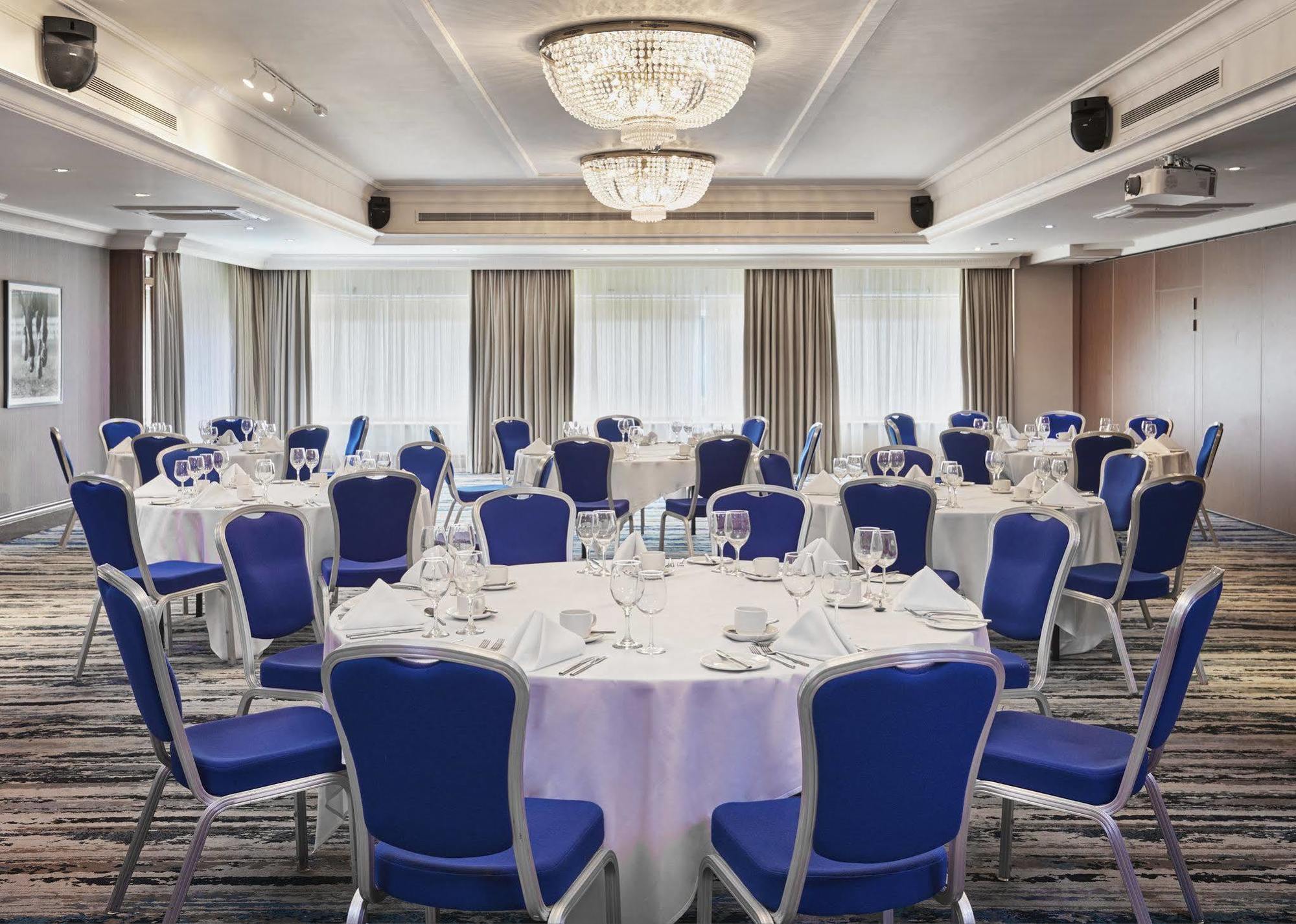 Leonardo Hotel Cheltenham Bagian luar foto