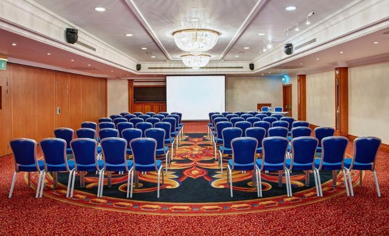 Leonardo Hotel Cheltenham Bagian luar foto