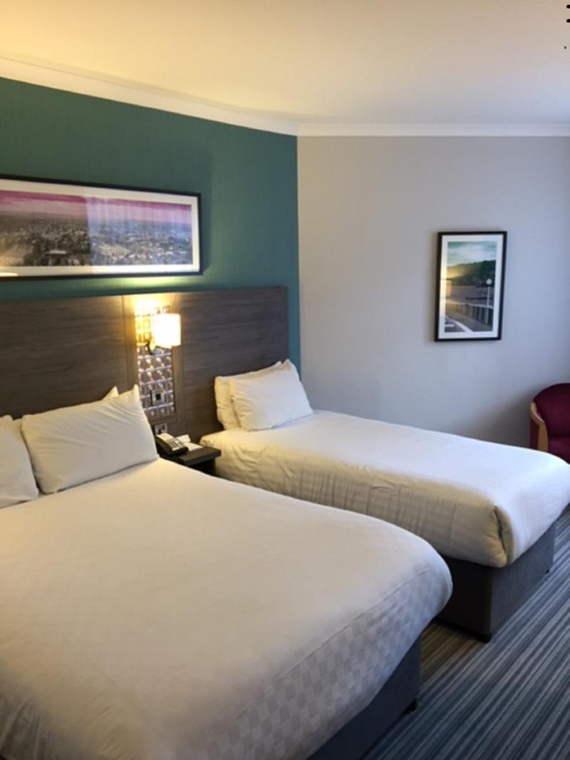 Leonardo Hotel Cheltenham Bagian luar foto
