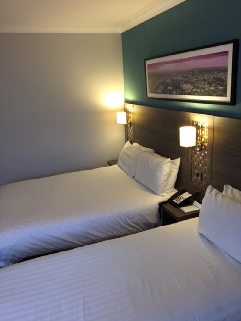 Leonardo Hotel Cheltenham Bagian luar foto